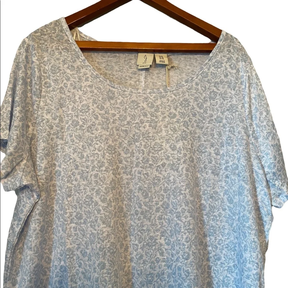 Joie 100% Linen Short Sleeve Blue and White Floral Top